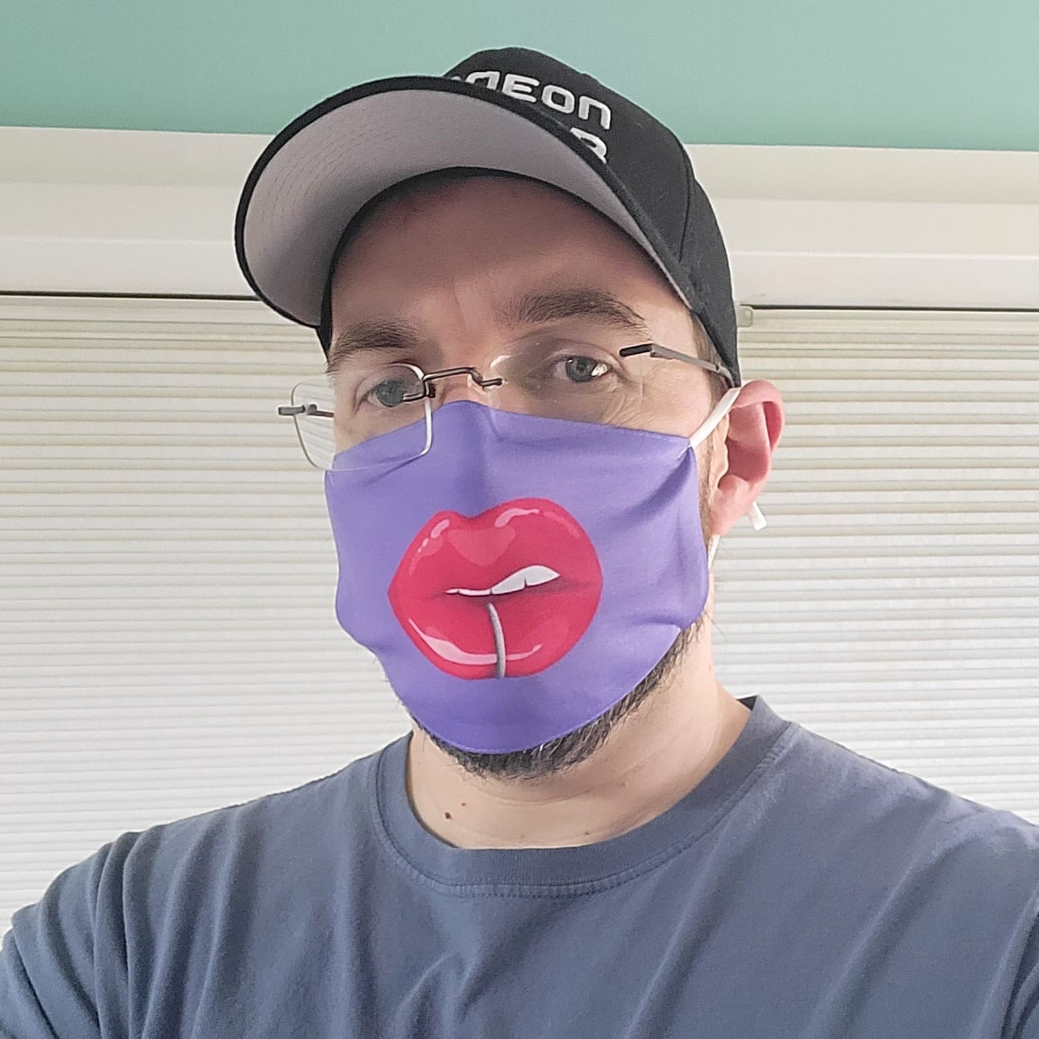 Purple Whuh?? Lips Fabric Face Mask - One size - Accessories